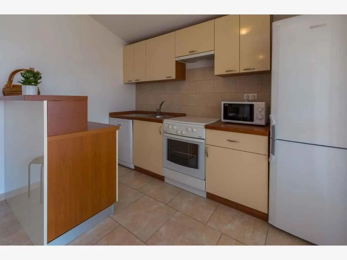 Apartment In Grizane 39410  Grizane-Belgrad